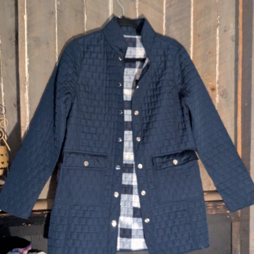 Stylish Navy Women's Quilted Utility & reversible Jacket S/P